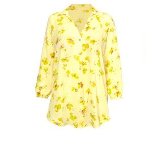 Cabi Go To Blouse. Size S. NWT!